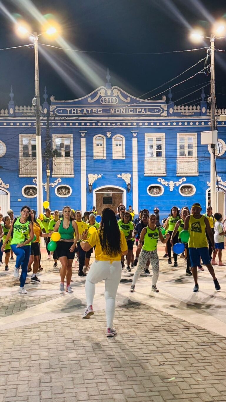 danca,-alegria-e-saude-tomam-conta-da-praca-da-republica-no-clima-da-copa