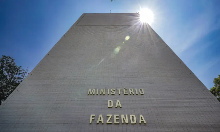 governo-detalha-corte-de-r$-23,7-bi;-defesa-e-cidades-sao-os-mais-afetados
