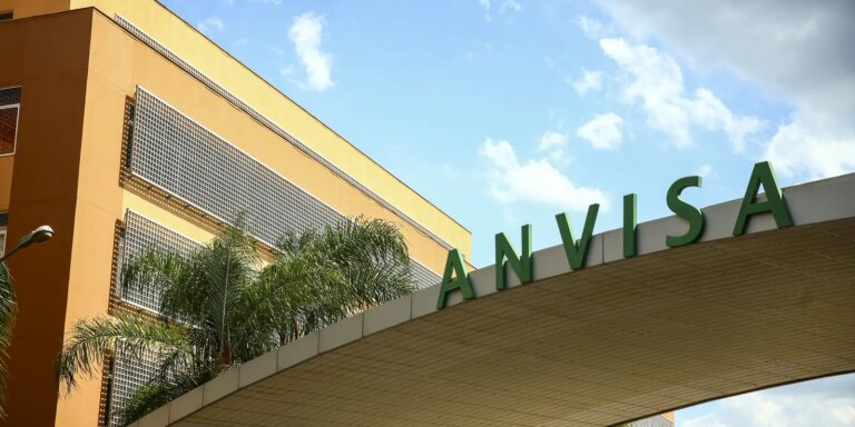 Anvisa suspende lote de medicamentos para hipertensão e câncer de mama anvisa-suspende-lote-de-medicamentos-para-hipertensao-e-cancer-de-mama