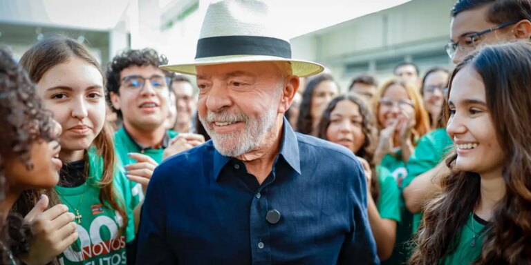 quem-tinha-que-aumentar-a-taxa-seriamos-nos,-diz-lula-sobre-eua