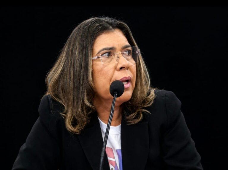 Ana Fraga questiona condução da sessão e cobra tratamento igualitário na Câmara de Valença ana-fraga-questiona-conducao-da-sessao-e-cobra-tratamento-igualitario-na-camara-de-valenca