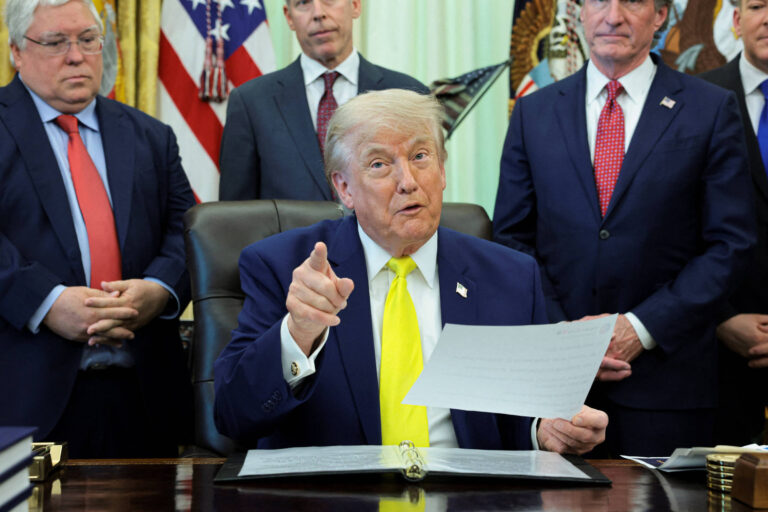 apos-meses-de-disputa,-senado-dos-eua-aprova-us$-70-bi-para-campanha-de-deportacao-de-trump