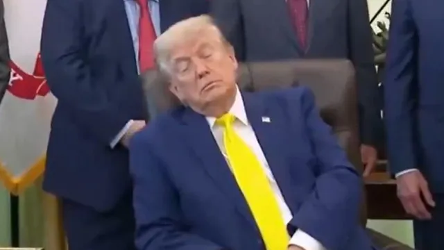 Vídeo De Trump Tirando Soneca Viraliza Nas Redes Sociais; Veja video-de-trump-tirando-soneca-viraliza-nas-redes-sociais;-veja