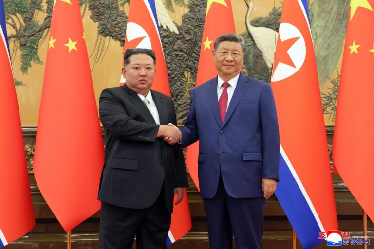 xi-jinping-visita-coreia-do-norte-com-pyongyang-mais-perto-de-moscou
