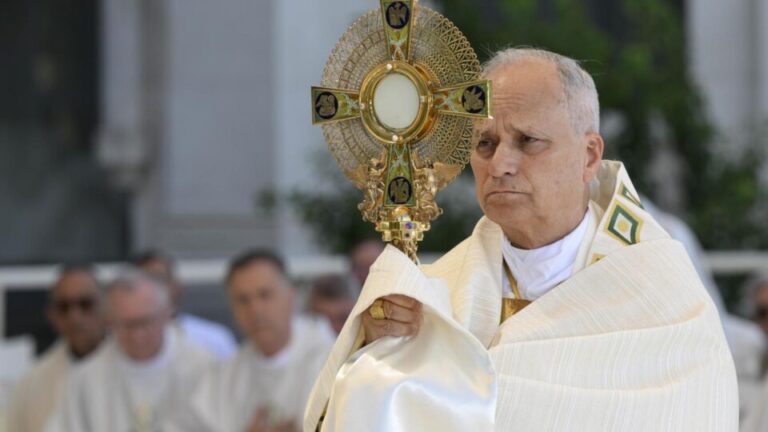 papa-leao-xiv-reune-1,2-milhao-de-fieis-durante-missa-em-madri