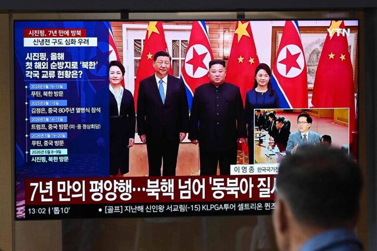 xi-visita-coreia-do-norte-e-promete-intensificar-alianca-com-kim-jong-un
