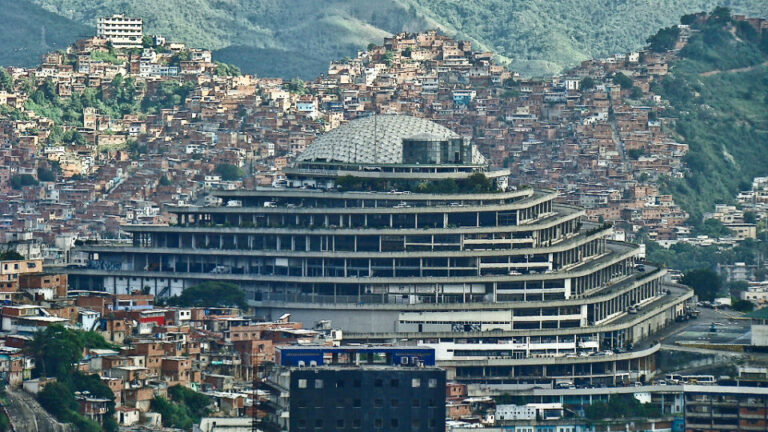corteidh-ordena-fechamento-do-maior-centro-de-tortura-da-venezuela