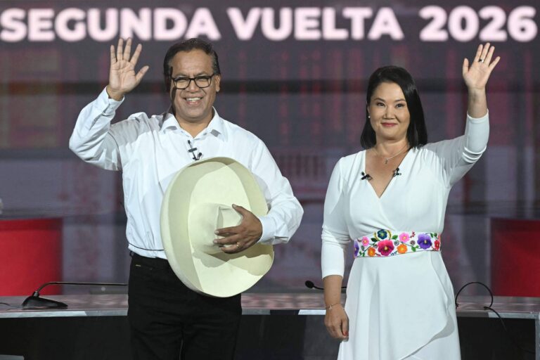 keiko-fujimori-passa-a-frente-de-esquerdista-em-eleicao-acirrada-no-peru
