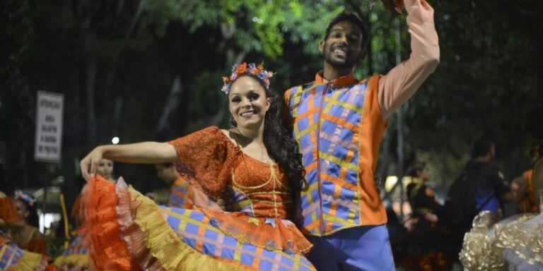 Dia dos Namorados ganha clima junino nos arraiais nordestinos dia-dos-namorados-ganha-clima-junino-nos-arraiais-nordestinos