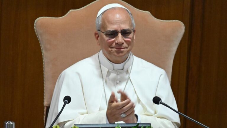 Papa Leão XIV critica ambiente digital: Aumenta a indiferença em relação aos pobres papa-leao-xiv-critica-ambiente-digital:-aumenta-a-indiferenca-em-relacao-aos-pobres