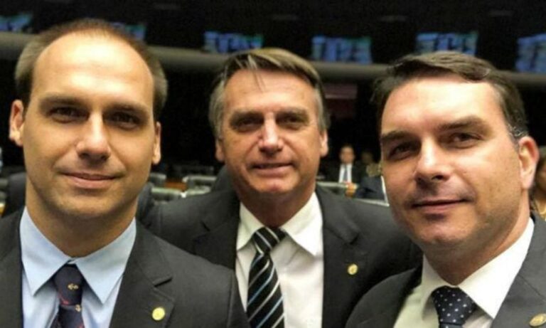 Moraes rejeita pedido para adiar e mantém julgamento de Eduardo Bolsonaro nesta terça moraes-rejeita-pedido-para-adiar-e-mantem-julgamento-de-eduardo-bolsonaro-nesta-terca