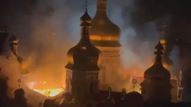 ‘Um Dos Locais Cristãos Mais Sagrados Em Chamas’ Após Ataque Russo A Kyiv ‘um-dos-locais-cristaos-mais-sagrados-em-chamas’-apos-ataque-russo-a-kyiv