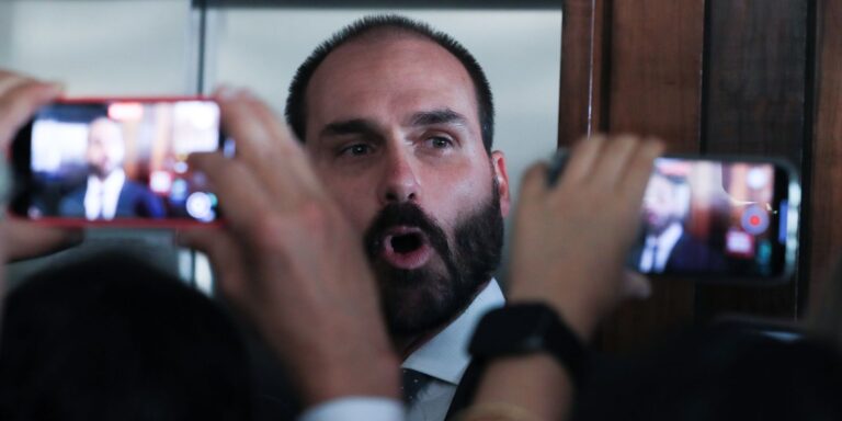 Moraes nega adiar julgamento de Eduardo Bolsonaro moraes-nega-adiar-julgamento-de-eduardo-bolsonaro