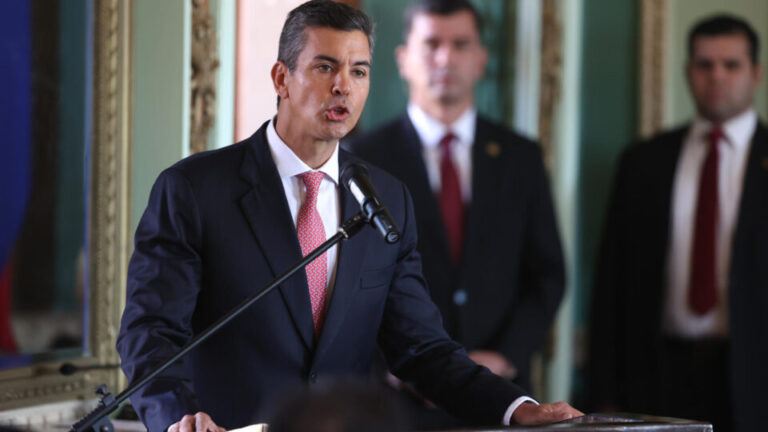 Grupo armado realiza mega-assalto em bancos do Paraguai na fronteira com o Brasil grupo-armado-realiza-mega-assalto-em-bancos-do-paraguai-na-fronteira-com-o-brasil