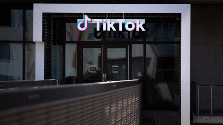 Flórida processa TikTok e diz que plataforma expõe menores a conteúdo impróprio florida-processa-tiktok-e-diz-que-plataforma-expoe-menores-a-conteudo-improprio