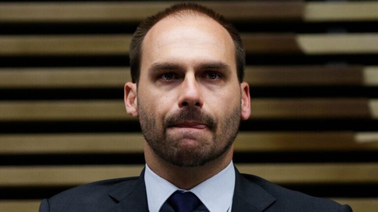 imprensa-internacional-repercute-condenacao-de-eduardo-bolsonaro-e-lembra-do-tarifaco-de-2025