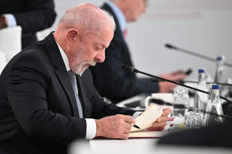 G7 encerra cúpula de Évian com adesão parcial do Brasil a documentos g7-encerra-cupula-de-evian-com-adesao-parcial-do-brasil-a-documentos