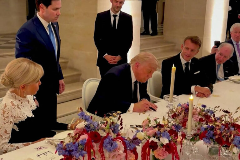 Trump chama pessoas que criticam acordo com o Irã de ‘invejosas, más ou estúpidas’ trump-chama-pessoas-que-criticam-acordo-com-o-ira-de-‘invejosas,-mas-ou-estupidas’