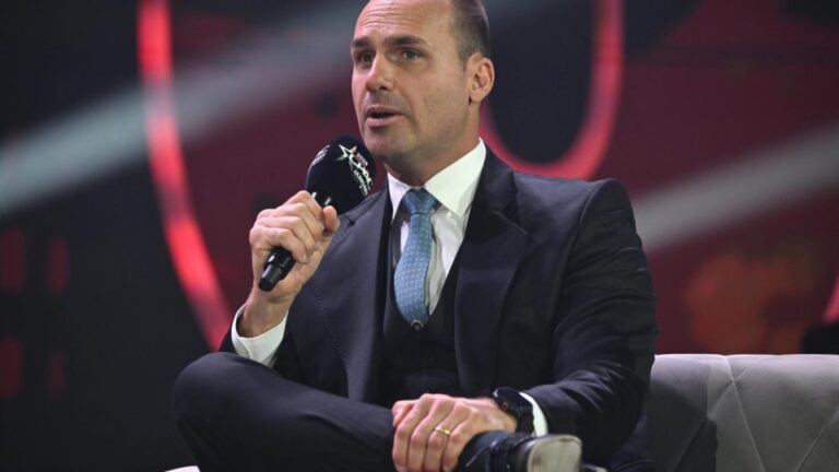 Governo Trump considera condenação de Eduardo Bolsonaro como perseguição governo-trump-considera-condenacao-de-eduardo-bolsonaro-como-perseguicao
