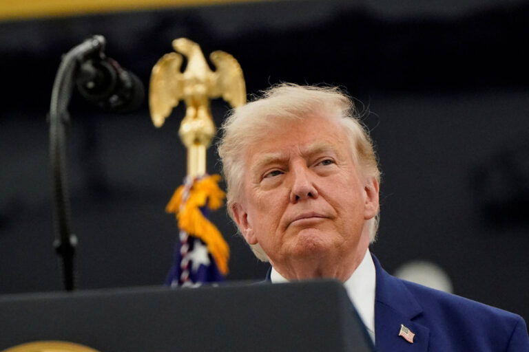 Trump ameaça atacar Irã novamente por conflitos no sul do Líbano trump-ameaca-atacar-ira-novamente-por-conflitos-no-sul-do-libano