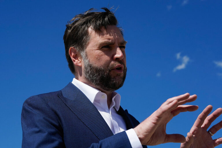 Vice dos EUA, J. D. Vance diz que Trump quer ‘virar a página’ na relação com o Irã vice-dos-eua,-j-d.-vance-diz-que-trump-quer-‘virar-a-pagina’-na-relacao-com-o-ira