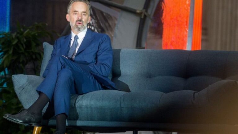 Jordan Peterson segue em recuperação lenta e ainda enfrenta quadro neurológico, diz filha jordan-peterson-segue-em-recuperacao-lenta-e-ainda-enfrenta-quadro-neurologico,-diz-filha
