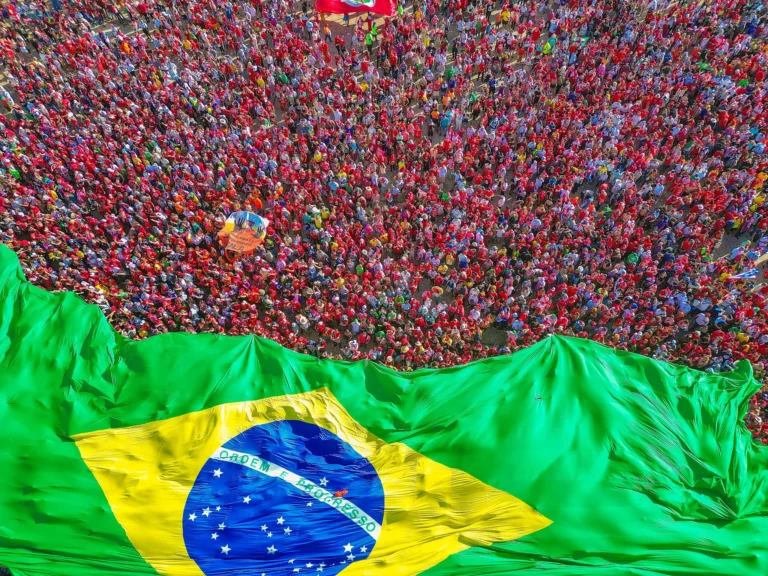 fe,-familia-e-patria:-os-debates-que-a-esquerda-nao-pode-se-abster