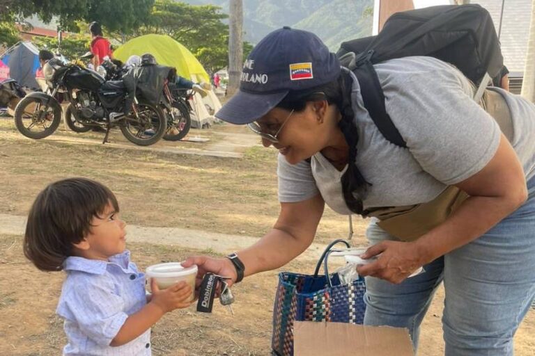 Refeitório em Caracas mantém rotina de solidariedade após terremotos na Venezuela refeitorio-em-caracas-mantem-rotina-de-solidariedade-apos-terremotos-na-venezuela