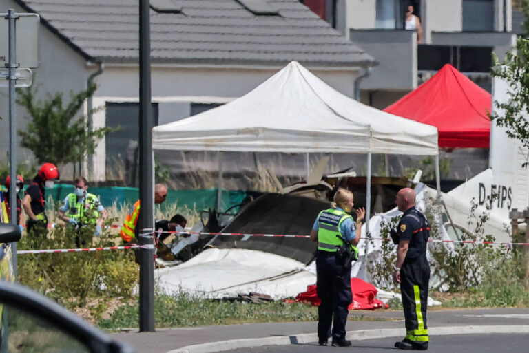 Queda de avião no nordeste da França mata 11 pessoas queda-de-aviao-no-nordeste-da-franca-mata-11-pessoas