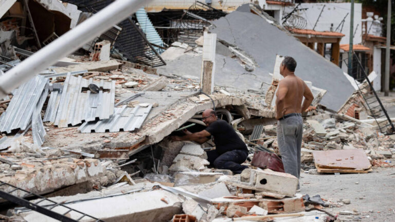 Mortes por terremotos na Venezuela chegam a 1.450; líder opositora quer retornar ao país mortes-por-terremotos-na-venezuela-chegam-a-1.450;-lider-opositora-quer-retornar-ao-pais