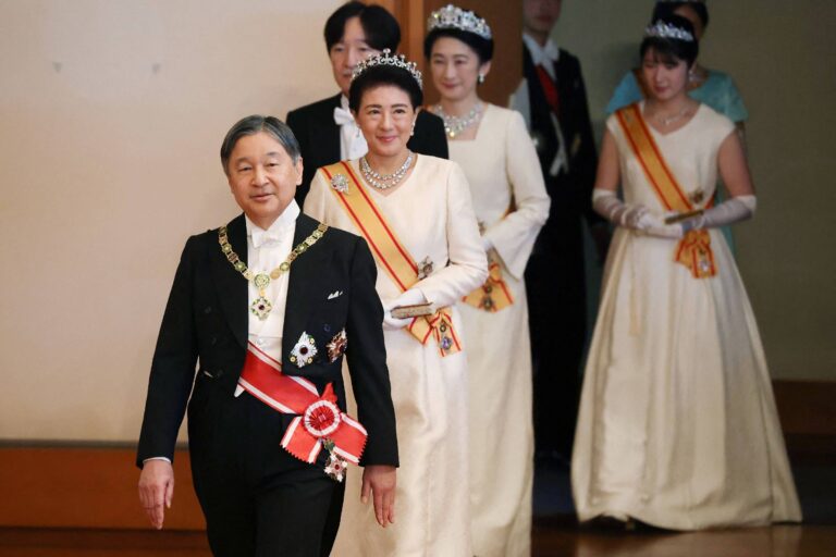 japao-tenta-salvar-monarquia-sem-romper-tradicao