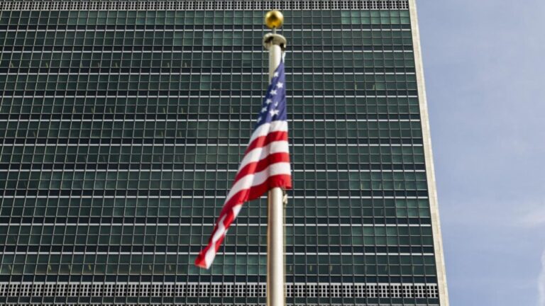 Ativista tibetano morre após atear fogo a si mesmo em frente à ONU ativista-tibetano-morre-apos-atear-fogo-a-si-mesmo-em-frente-a-onu