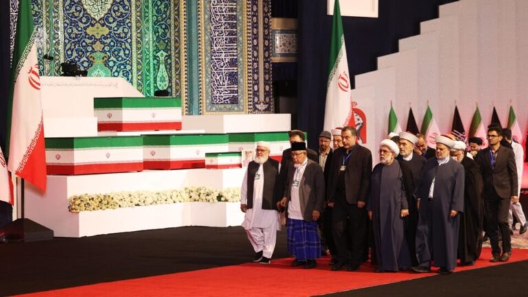 ira-inicia-megafuneral-de-ali-khamenei-quatro-meses-apos-morte-do-lider