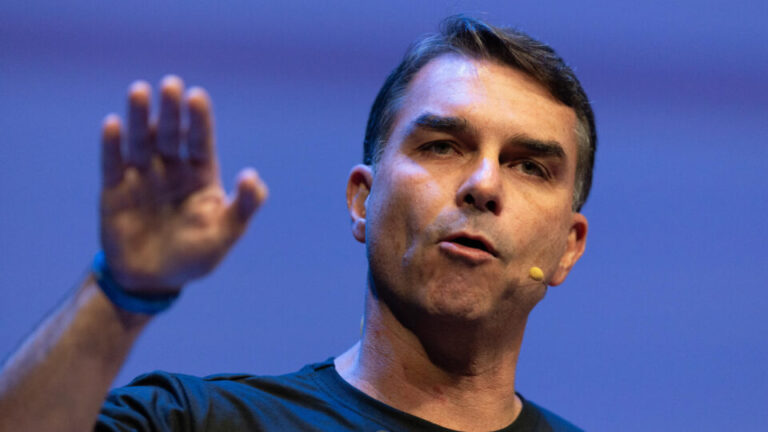 Flávio Bolsonaro fala contra tarifas: veja principais pontos da manifestação aos EUA flavio-bolsonaro-fala-contra-tarifas:-veja-principais-pontos-da-manifestacao-aos-eua