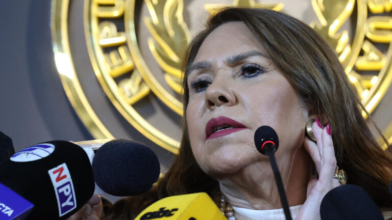 Quem é a senadora paraguaia que entrou em guerra verbal com Mbappé quem-e-a-senadora-paraguaia-que-entrou-em-guerra-verbal-com-mbappe
