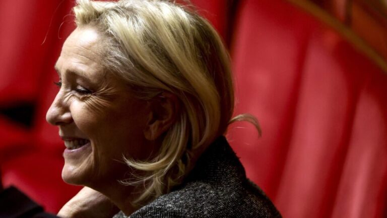 le-pen-anuncia-candidatura-a-presidencia-da-franca-apos-justica-reduzir-sua-pena