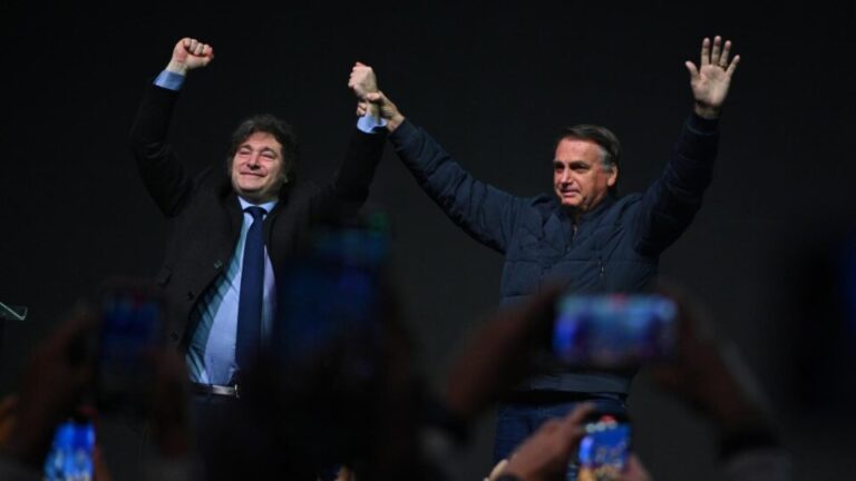 milei-inclui-brasil-em-turne-internacional-e-desafia-lula-ao-sugerir-visita-a-bolsonaro