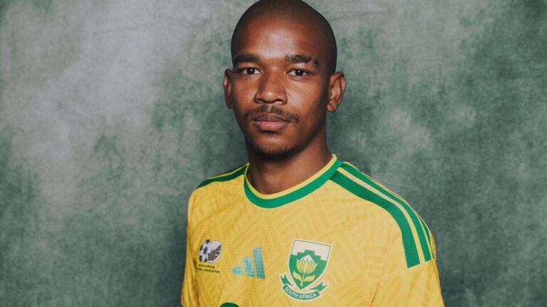 jogador-da-africa-do-sul-na-copa-do-mundo-morre-aos-25-anos