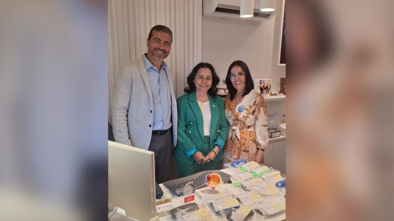 tjba-inicia-entrega-de-180-oculos-confeccionados-durante-mutiraopopruajudem-feira-de-santana