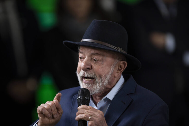 lula-chama-pedagio-de-trump-no-estreito-de-hormuz-de-pirataria