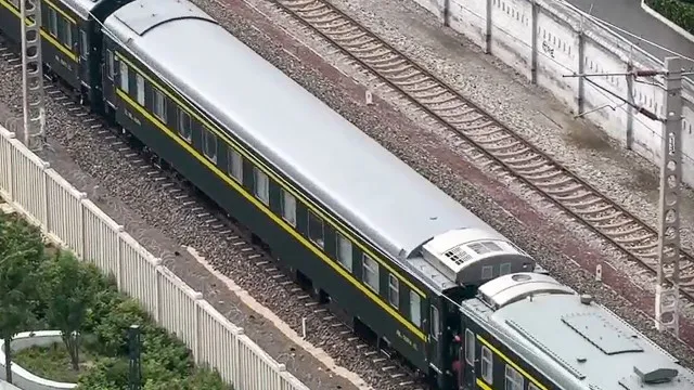 Mãe Salva Filha Segundos Antes De Morrer Atropelada Por Trem Na Alemanha mae-salva-filha-segundos-antes-de-morrer-atropelada-por-trem-na-alemanha