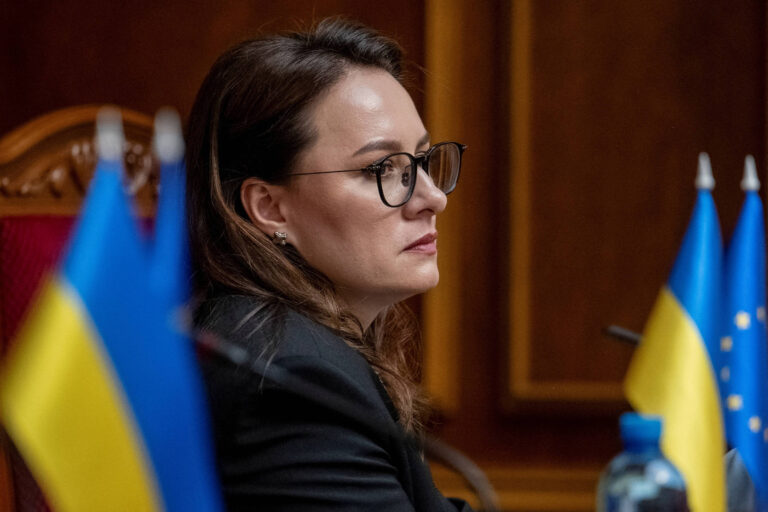 Primeira-ministra da Ucrânia renuncia em meio a reformas de Zelenski primeira-ministra-da-ucrania-renuncia-em-meio-a-reformas-de-zelenski
