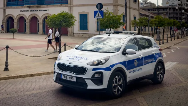 Pai é Preso Após Filho Cair De 4º Andar E Morrer Durante Brincadeira pai-e-preso-apos-filho-cair-de-4o-andar-e-morrer-durante-brincadeira
