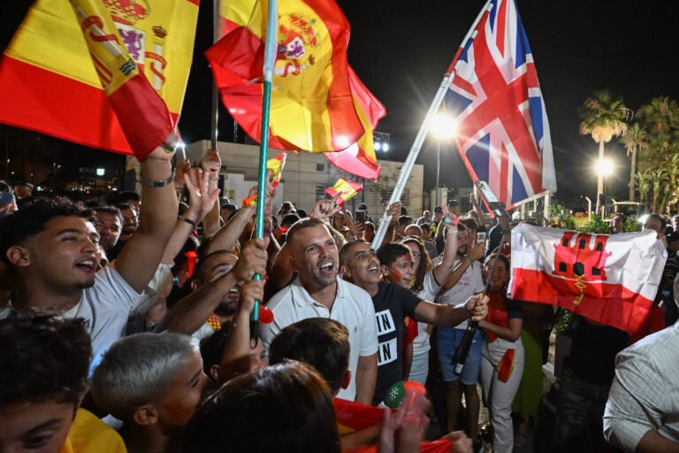 Gibraltar e Espanha eliminam controles na fronteira após mais de um século de disputa e tensões gibraltar-e-espanha-eliminam-controles-na-fronteira-apos-mais-de-um-seculo-de-disputa-e-tensoes