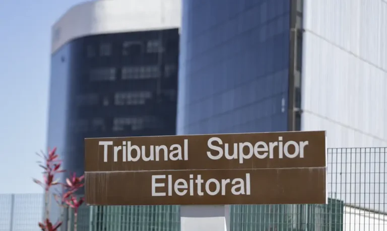 tse-atualiza-aplicativo-e-titulo-e-libera-novas-funcionalidades