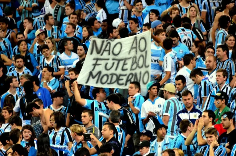 O futebol está cada vez mais excludente e intolerante aos pobres o-futebol-esta-cada-vez-mais-excludente-e-intolerante-aos-pobres