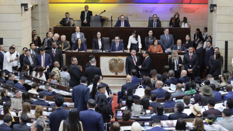 Senado da Colômbia contraria Petro e aprova que Espriella tome posse no sul do país senado-da-colombia-contraria-petro-e-aprova-que-espriella-tome-posse-no-sul-do-pais