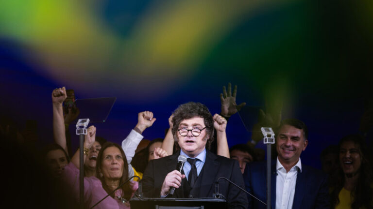 No Brasil, Milei chama Lula de presidiário e Moraes de lixo careca no-brasil,-milei-chama-lula-de-presidiario-e-moraes-de-lixo-careca