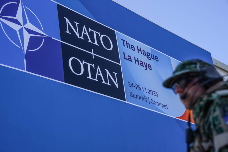 Estagiária da OTAN é presa na Bélgica por suspeita de espionagem estagiaria-da-otan-e-presa-na-belgica-por-suspeita-de-espionagem