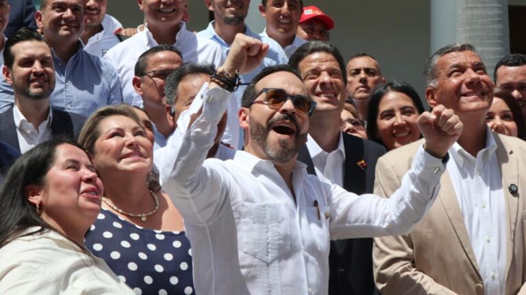 espriella-diz-que-rompera-relacoes-diplomaticas-com-cuba-e-nicaragua:-sem-vinculo-com-tiranias